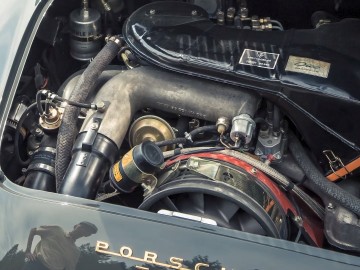 Niezwykłe Porsche 356 Waltera R&ouml;hrla z silnikiem 930 Turbo